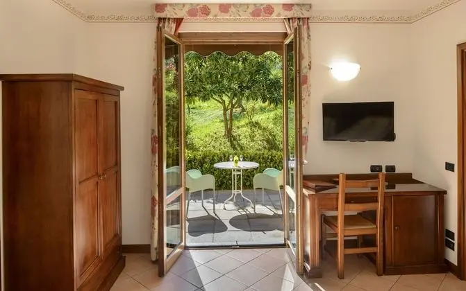 Tek Büyük Yataklı Oda, Veranda