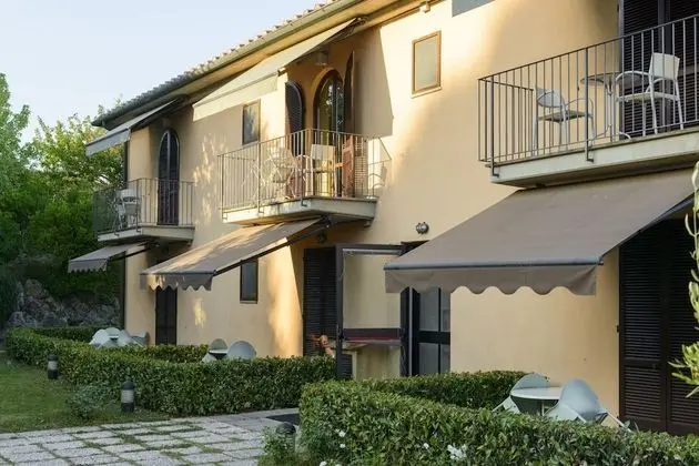 Tek Büyük Yataklı Oda, Veranda