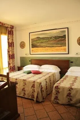 Üç Kişilik Oda, Veranda