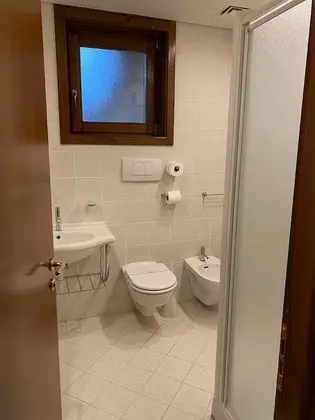 Üç Kişilik Oda, Veranda