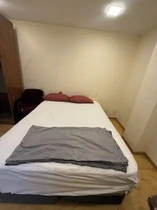 Basic Tek Büyük Yataklı Oda