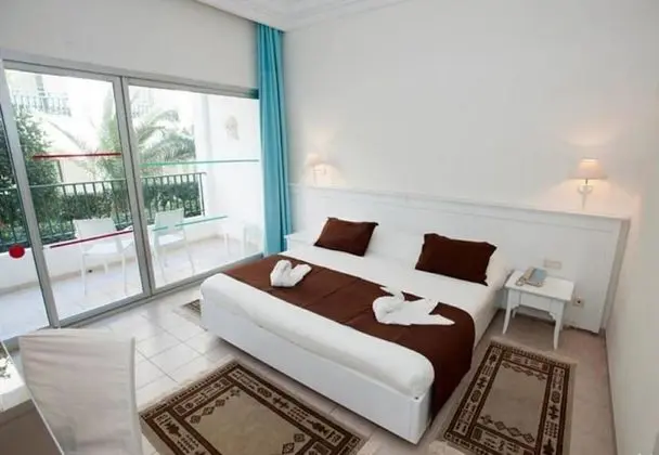 Family Room 2+2