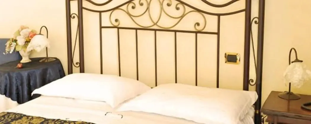 Üç Kişilik Oda