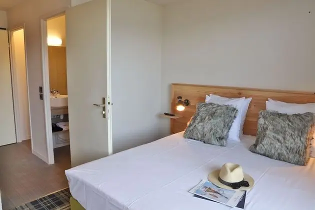 Classic Tek Büyük Yataklı Oda