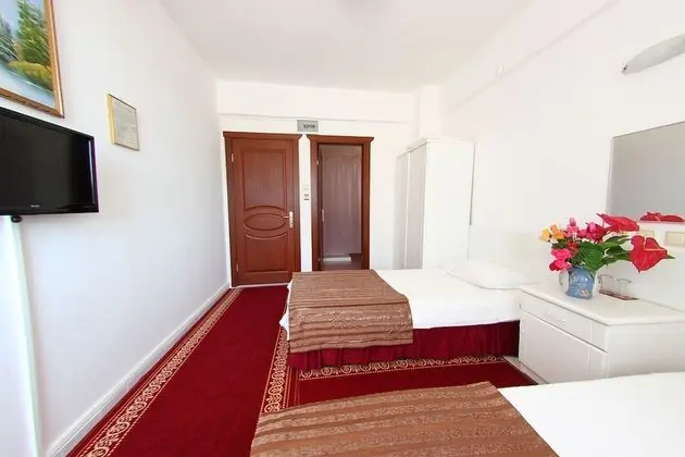Standard Tek Büyük veya İki Ayrı Yataklı Oda