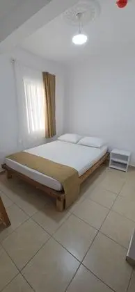 Ekonomik Üç Kişilik Oda, Kara Manzaralı, Ortak Teraslı