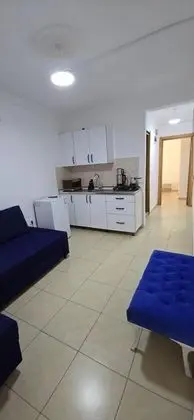 Ekonomik Üç Kişilik Oda, Kara Manzaralı, Ortak Teraslı