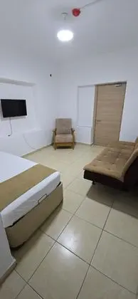 Ekonomik Üç Kişilik Oda, Kara Manzaralı, Ortak Teraslı