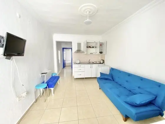 Geniş Aile Odası, Manzarasız, Ortak Teraslı