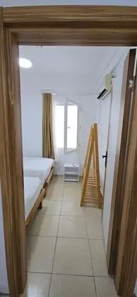 Geniş Aile Odası, Manzarasız, Ortak Teraslı