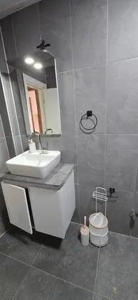 Geniş Aile Odası, Manzarasız, Ortak Teraslı