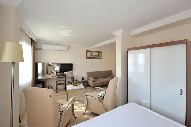 Suite, Bahçe Manzaralı