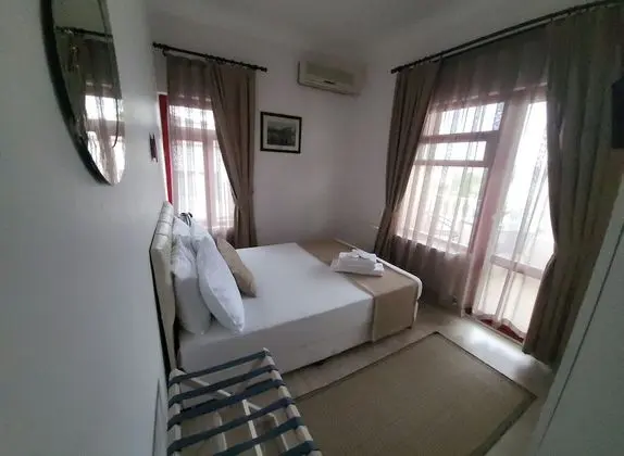 Romantic Tek Büyük Yataklı Oda