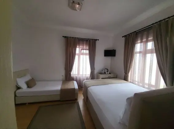 Standard Üç Kişilik Oda