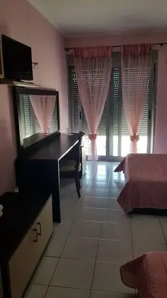 Üç Kişilik Oda