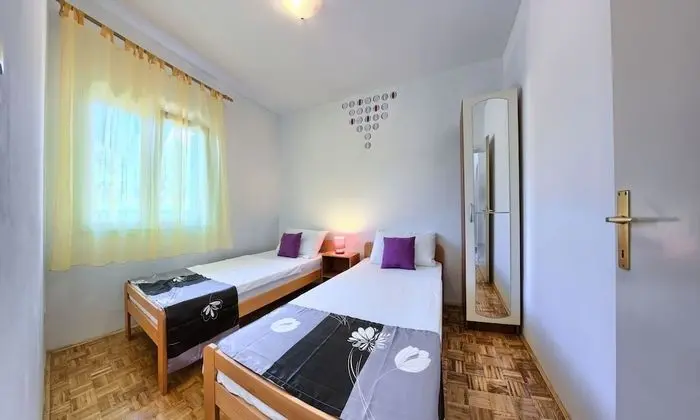 Apart Daire, 2 Yatak Odası, Teras, Bahçe Manzaralı