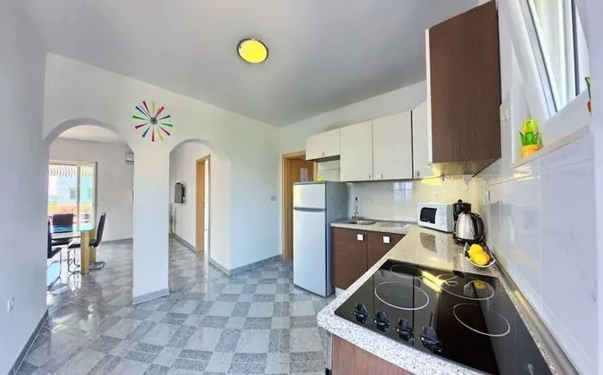 Comfort Apart Daire, 2 Yatak Odası, Teras, Bahçe Manzaralı