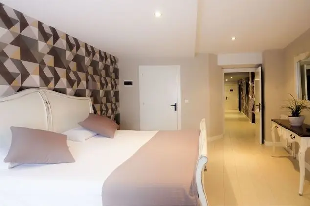 Tek Büyük Yataklı Oda (with extra bed)