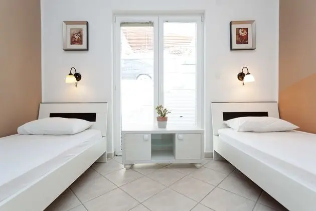 Standard Apart Daire, 2 Yatak Odası, Teras, Havuz Manzaralı (Gallery)