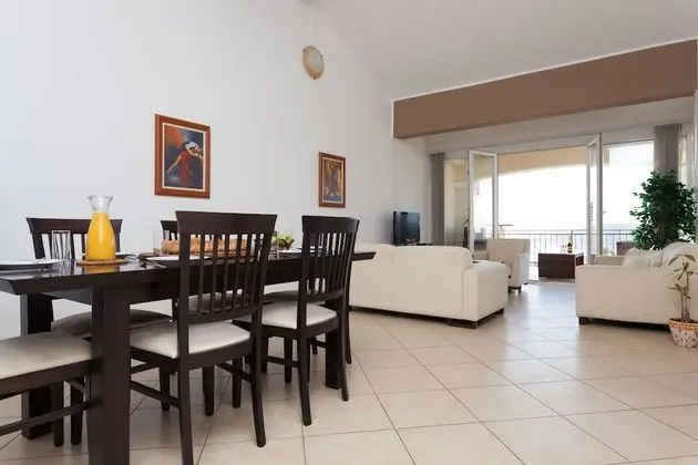 Standard Apart Daire, 2 Yatak Odası, Teras, Havuz Manzaralı (Gallery)