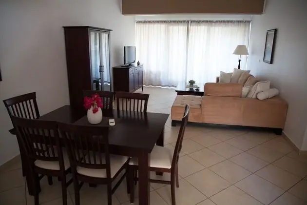 Standard Apart Daire, 2 Yatak Odası, Teras, Havuz Manzaralı (Gallery)