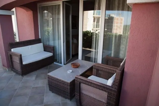 Standard Apart Daire, 2 Yatak Odası, Teras, Havuz Manzaralı (Gallery)