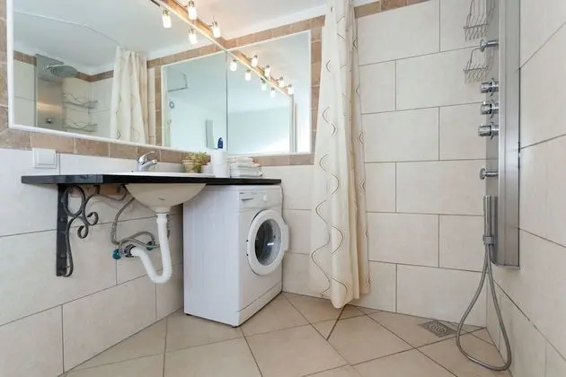 Standard Apart Daire, 2 Yatak Odası, Teras, Havuz Manzaralı (Gallery)