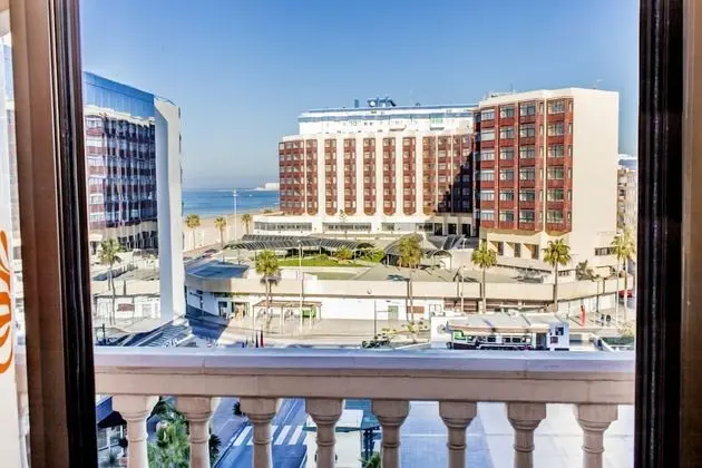 Tek Büyük veya İki Ayrı Yataklı Oda, Balkon