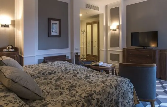 Standard Tek Büyük Yataklı Oda