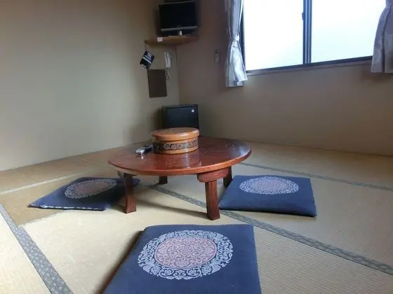 Traditional Oda (Single, Shared Bathroom)