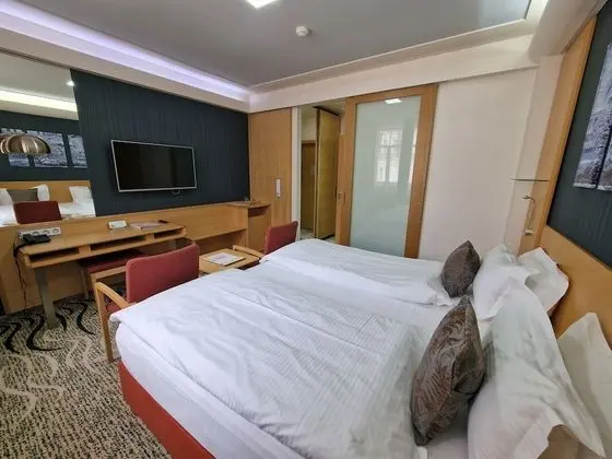 Standard Tek Büyük Yataklı Oda