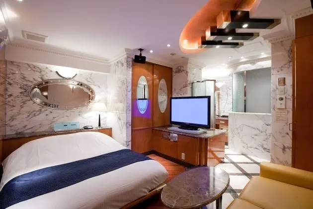 Standard Oda, 1 Büyük (Queen) Boy Yatak, Sauna