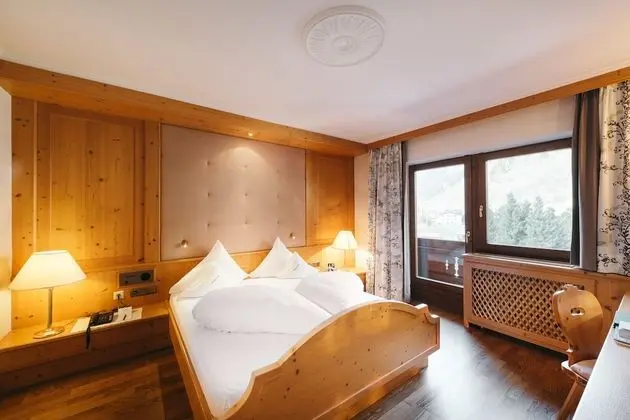 Superior Tek Büyük Yataklı Oda, Balkon, Dağ Manzaralı (Habicht)