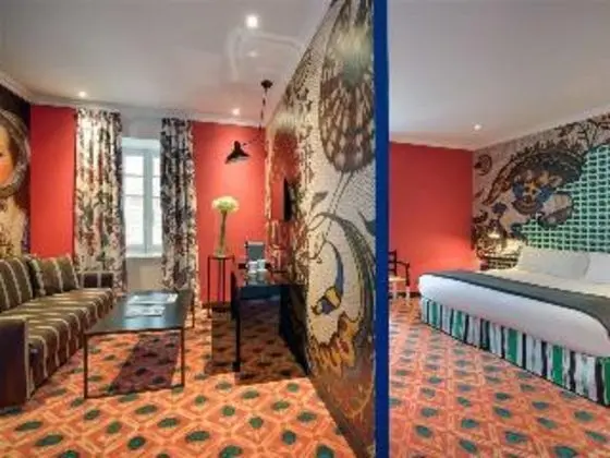JUNIOR SUITE
