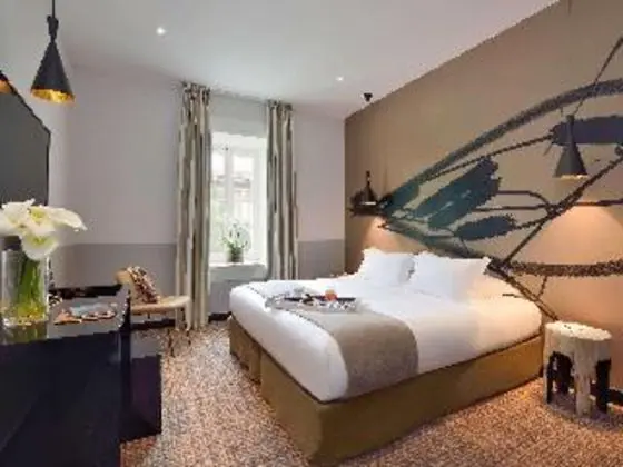 JUNIOR SUITE