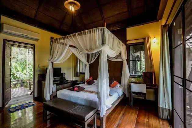 Hill Cottage Pool Villa Room