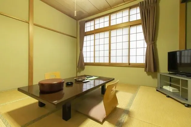 Standard Oda, Sigara İçilebilir, Ek Bina (Japanese-style, Sakura)