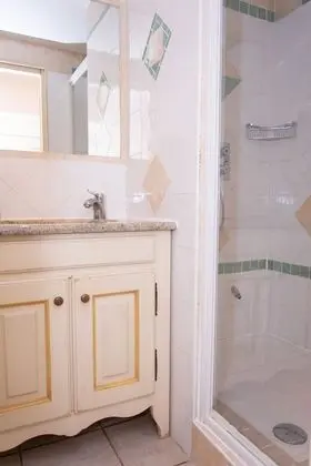 Tek Büyük Yataklı Oda, Park Manzaralı