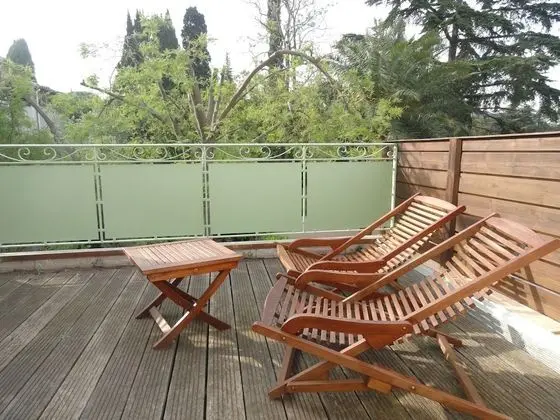 Tek Büyük Yataklı Oda, Teras, Bahçe Manzaralı