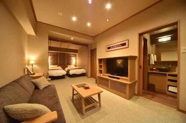 İki Ayrı Yataklı Oda, Sigara İçilmez, Nehir Manzaralı