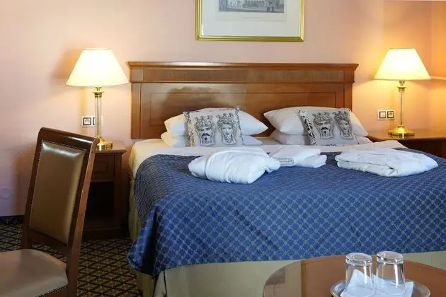 Deluxe Tek Büyük veya İki Ayrı Yataklı Oda, Balkon
