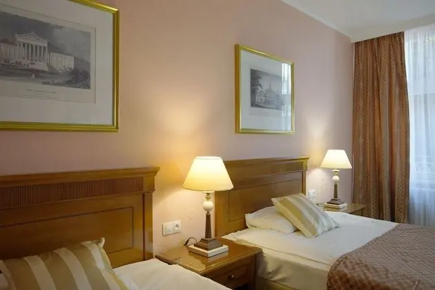 Deluxe Tek Büyük veya İki Ayrı Yataklı Oda, Balkon
