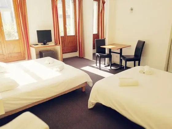 Standard Dört Kişilik Oda