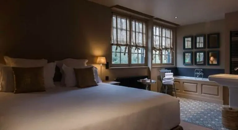 Tek Büyük Yataklı Oda