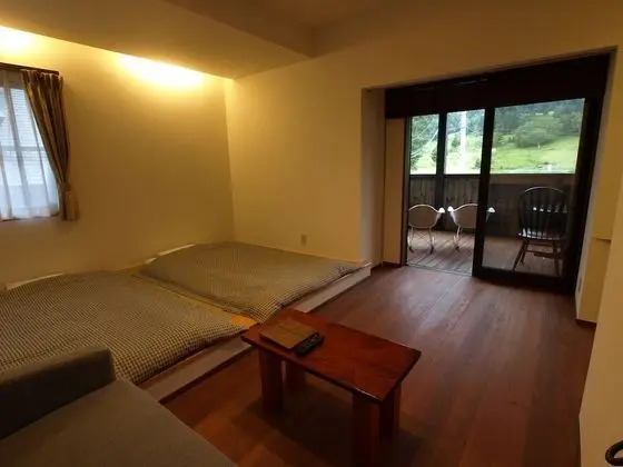 Traditional Oda (Japanese Western Style with Wood Deck)