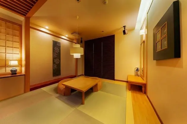 Süit (Japanese-Western Style)