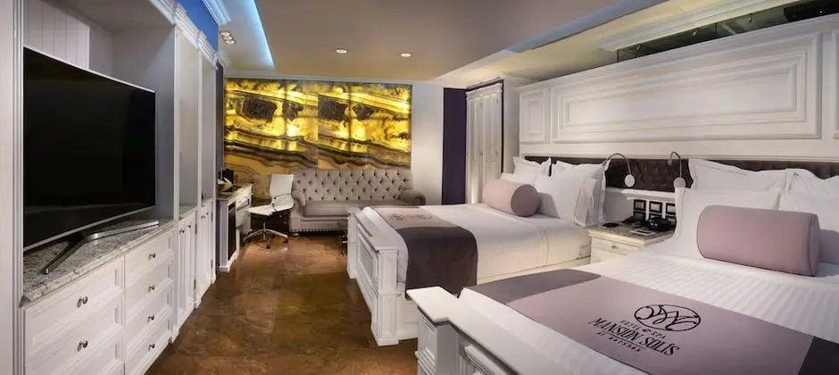 Junior Suite Two Queen Beds