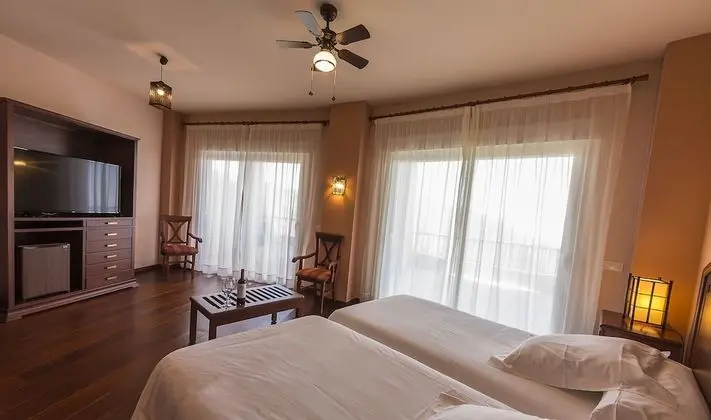 Tek Büyük Yataklı Oda