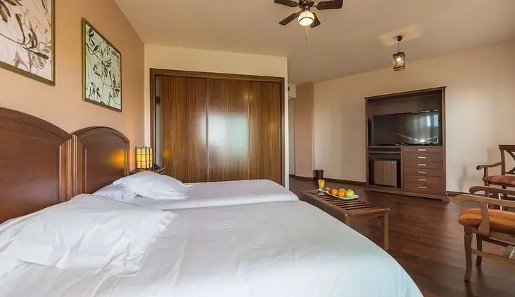 Tek Büyük Yataklı Oda