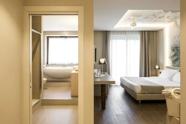 Deluxe Tek Büyük Yataklı Oda, Sıcak Su Küveti